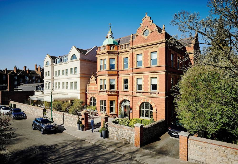 Catalogue image for Dylan Hotel