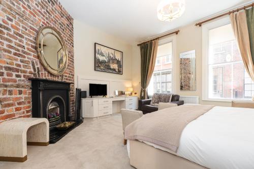 Catalogue image for The Merchant House